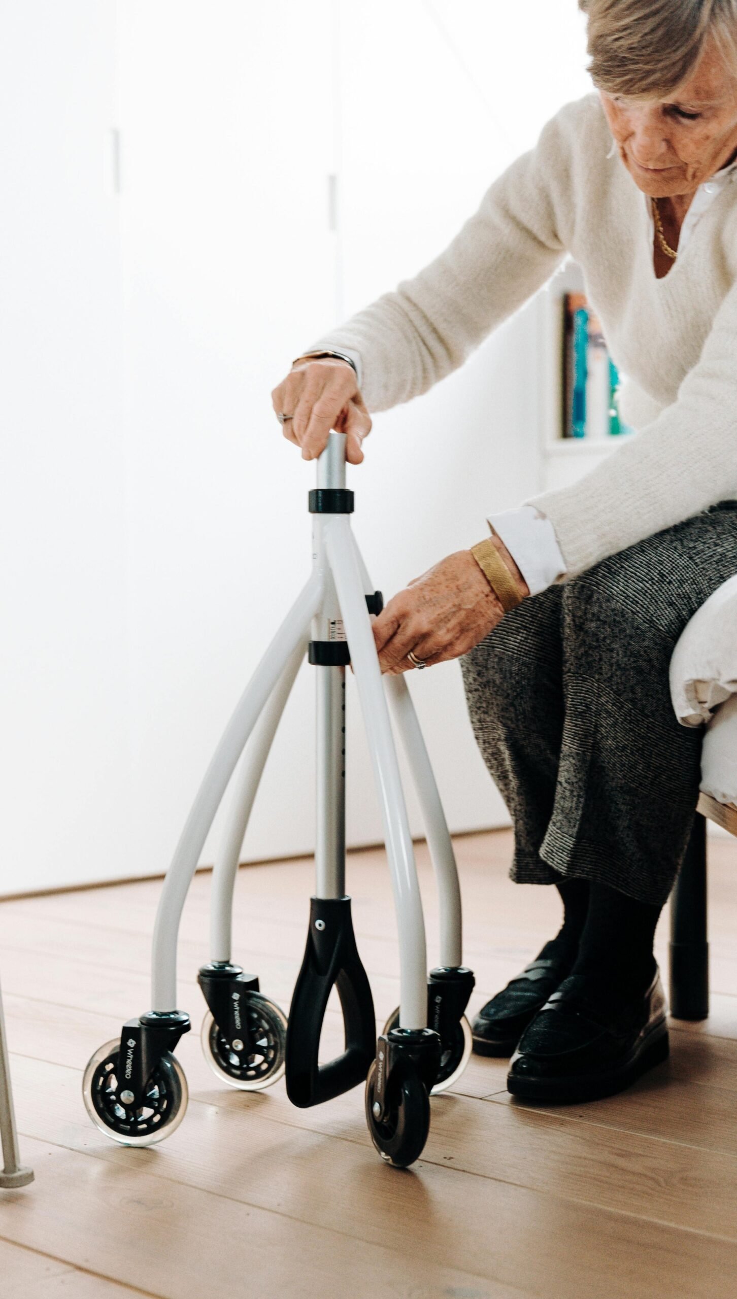 5 Success Stories: How Assistive Tools Restore Independence 1 assistive tools for independence